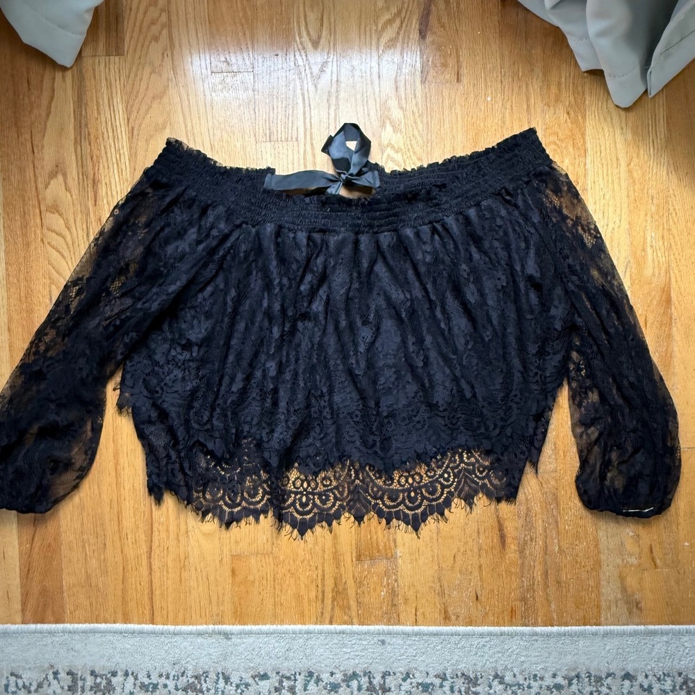 Francesca's Black Lace Off Shoulder Top L Dark Romantic Coquette Gothic NWT